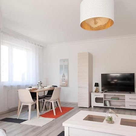Uroczy Apartament Rzeczna Kołobrzeg Extérieur photo
